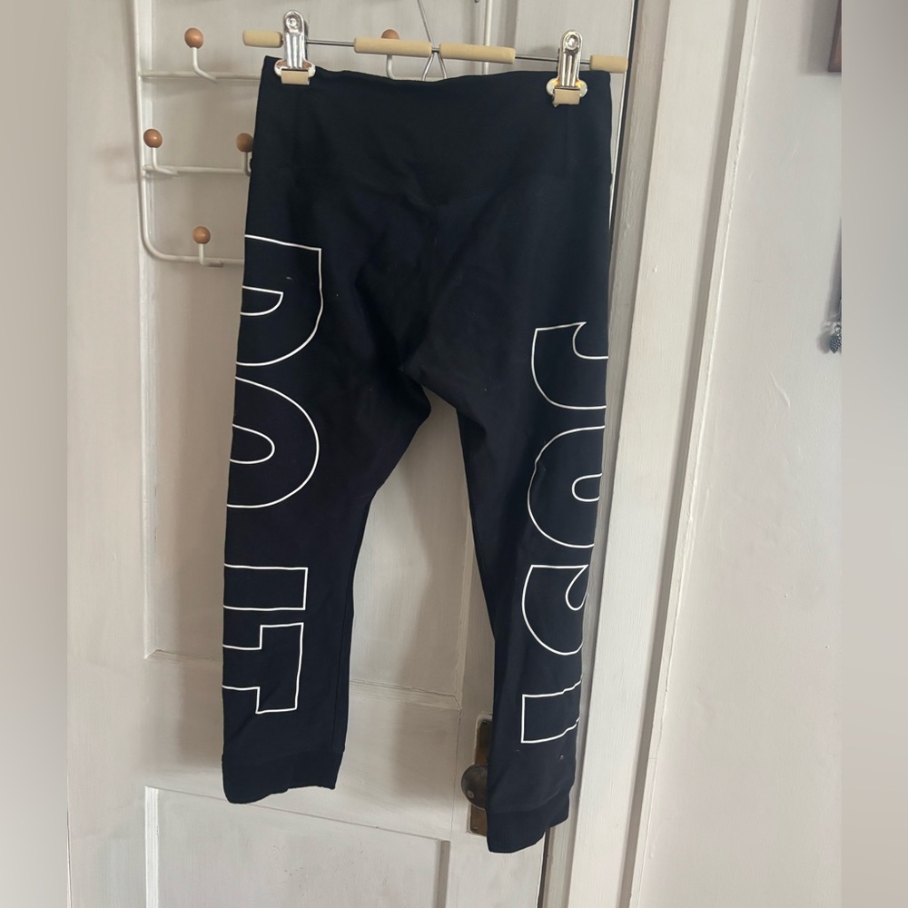 Nike Black Leggings with Athletic Fit